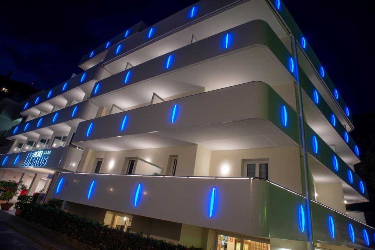Hotel Salus Lignano Sabbiadoro Exterior foto